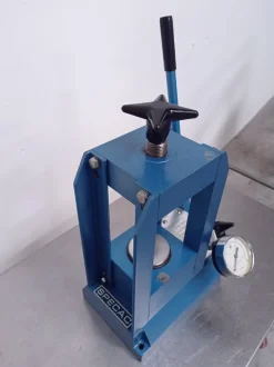 PRESSA PELLET DA LABORATORIO – SPECAC (LAB-COMP-76)