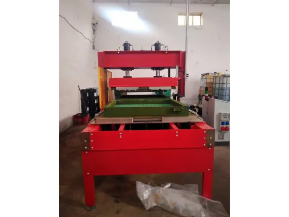 PRESSA PER STAMPAGGIO ELETTRICO