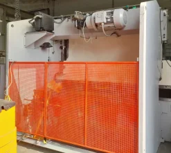PRESSA PIEGATRICE BEYELER 3000X150