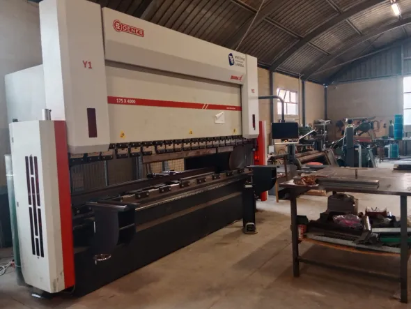 Pressa Piegatrice DENER 173x4000 – CNC Asse Y1