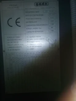 PRESSA PIEGATRICE GADE