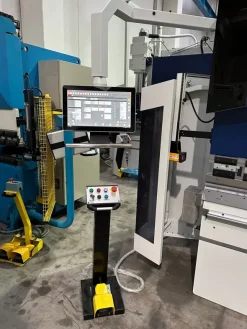Pressa Piegatrice idraulica MVD 3100 X 175 Ton CNC
