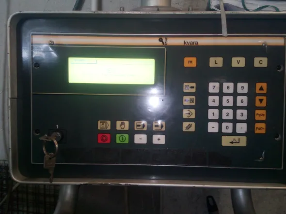 PRESSA PIEGATRICE MARCA LVD