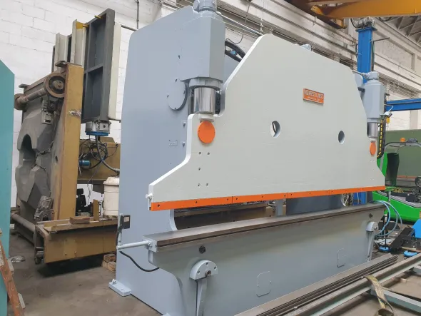 PRESSA PIEGATRICE NOVASTILMEC 4000 X 160 TON