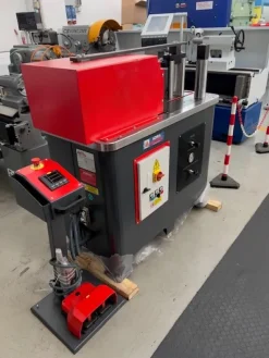 PRESSA PIEGATRICE ORIZZONTALE HP 40 ADRIA