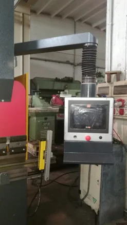 PRESSA PIEGATRICE USATA GADE