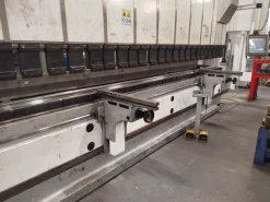 Pressa Piegatrice Vimercati 6000x250 ton