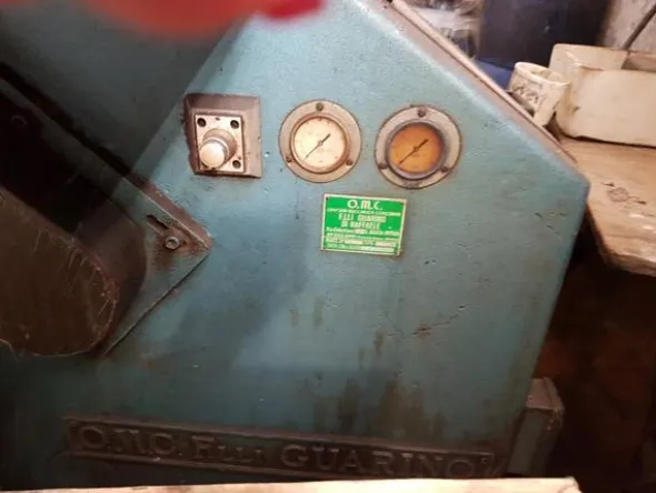 1#3139 Pressa rotativa Bergi e trasportatore aereo