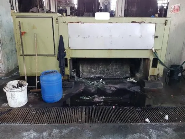 1#3139 Pressa rotativa Bergi e trasportatore aereo