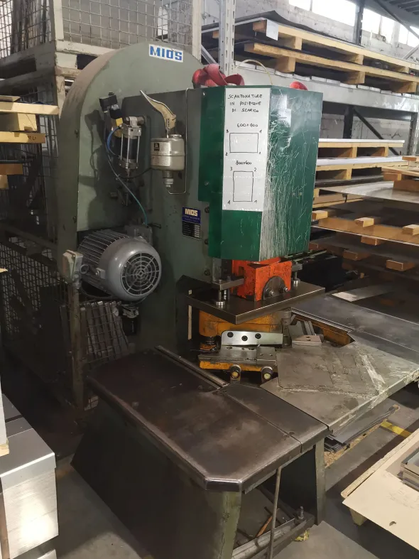 Pressa - scantonatrice 35 ton MIOS