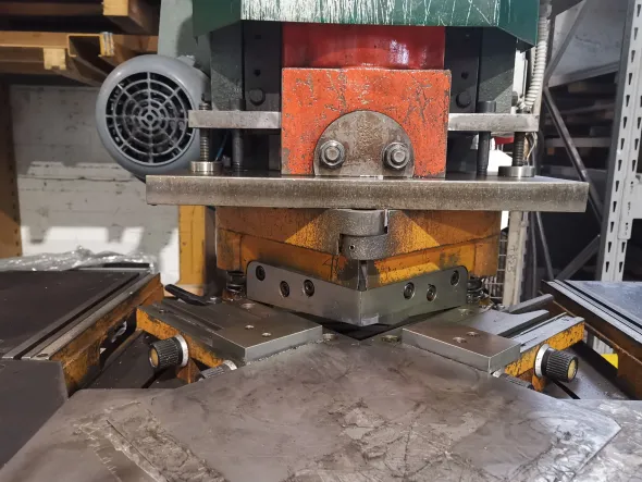 Pressa - scantonatrice 35 ton MIOS