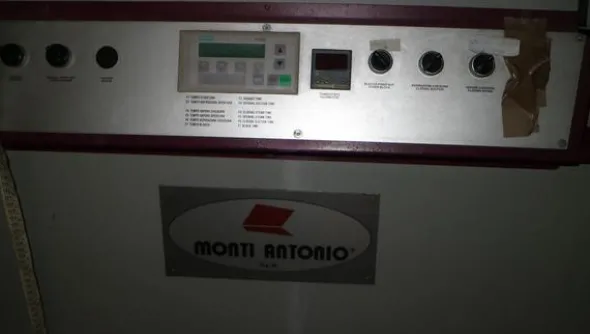 9#3920 Pressa stiro Monti