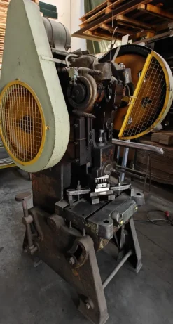 Pressa Trancia usata da museo anni 60