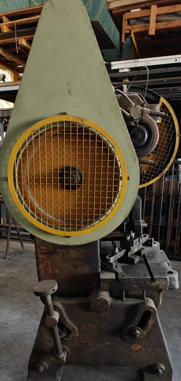 Pressa Trancia usata da museo anni 60
