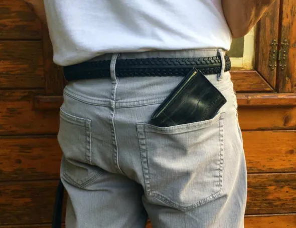 PRODUZIONE cinture con copertoni di bicicletta