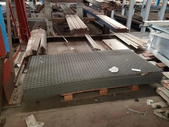 3#3765 Profilati di ferro acciaio e alluminio