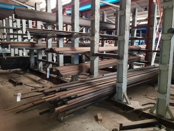 3#3765 Profilati di ferro acciaio e alluminio