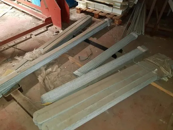 3#3765 Profilati di ferro acciaio e alluminio