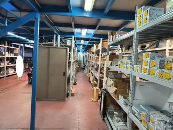 31#7040 Profilati in alluminio per produzione finestre