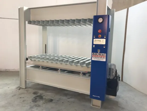 PS733 - Pressa marca Aerre