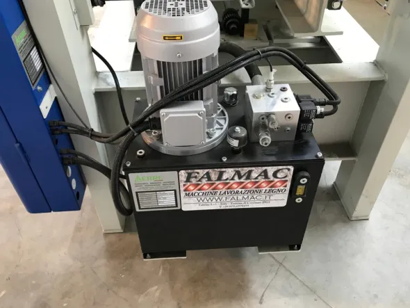 PS733 - Pressa marca Aerre