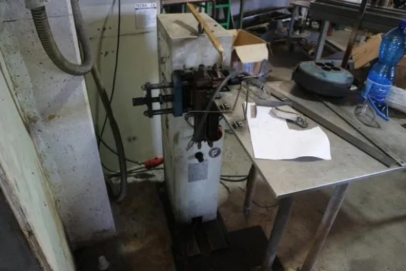 13#4305 Puntatrici e saldatrici Cea