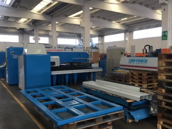 Punzonatrice Finn Power contattareAndrea Dalla Torre +39 3358296772