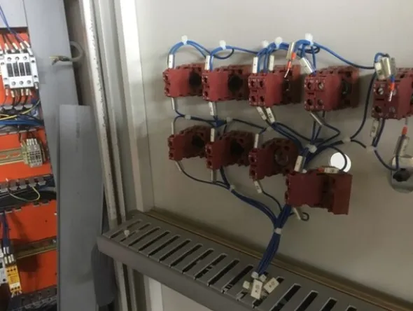 86#8549 Quadri elettrici