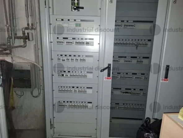 1#9755 Quadro elettrico, cassaforte e boiler
