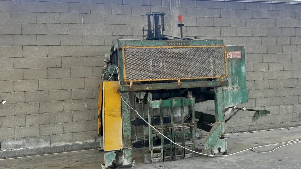 RACCOGLITORE IMPACCHETTATORE PER BLOCCHI DI CEMENTO