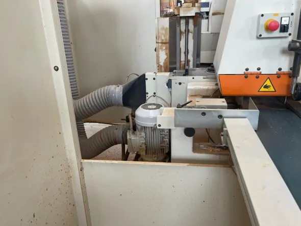 R37-04-1643Centro di lavoro SCM Windor 60