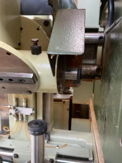 RE749 - 989 Centro di lavoro Method D