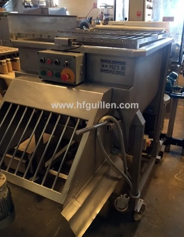 REF-1923 MESCOLATORE IMPASTATRICE PER CARNE 400 LITRI