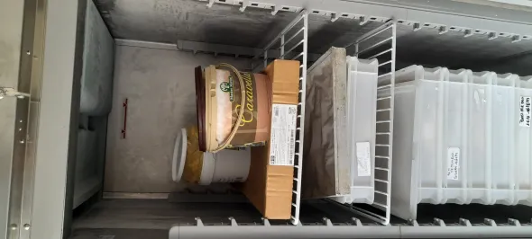 REFRIGERATORE NEGATIVO