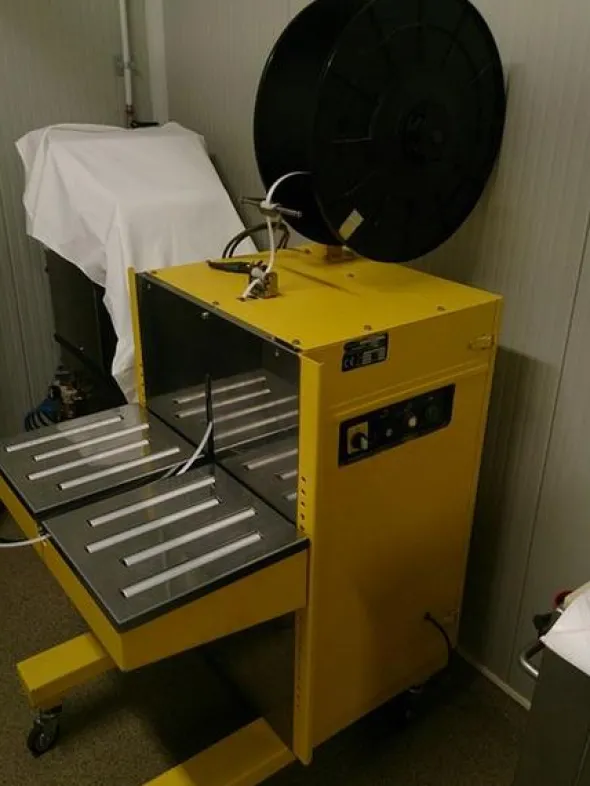 5#3161 Reggiatrice Jia-In-Industry e clippatrice Poly Clip System