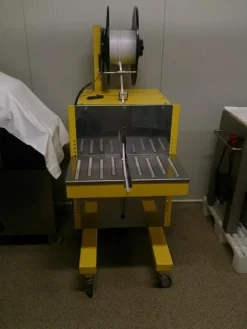 5#3161 Reggiatrice Jia-In-Industry e clippatrice Poly Clip System