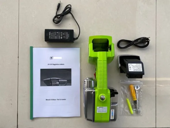 26#4978 Reggiatrice manuale a batteria 1 pz.