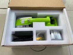 53#4978 Reggiatrice manuale a batteria Freutek