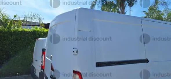 3#9332 Renault Master