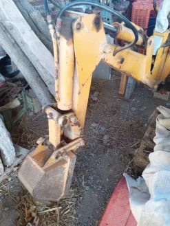 Retro escavatore per trattore