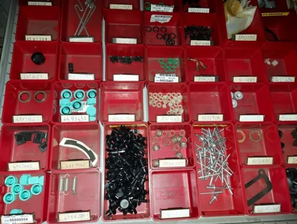 3#6270 Ricambi e accessori per autofficina