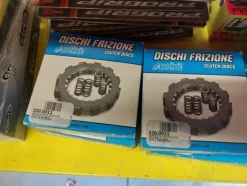 4#6138 Ricambi e accessori per moto Ferodo e Yamaha