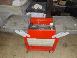 9#8861 Ricambi e attrezzature officina