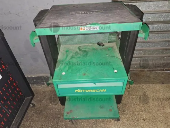 9#8861 Ricambi e attrezzature officina