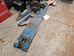 3#6900 Ricambie attrezzature per auto e ufficio