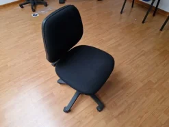 3#6900 Ricambie attrezzature per auto e ufficio