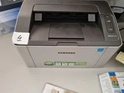 3#6900 Ricambie attrezzature per auto e ufficio