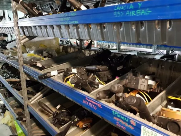 1#5679 Ricambi elettrici per auto