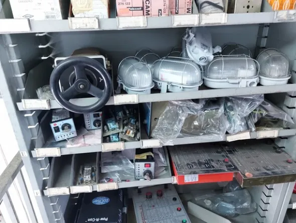 8#7333 Ricambi meccanici ed elettrici