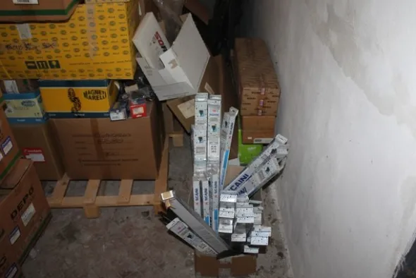 1#5079 Ricambi per automezzi